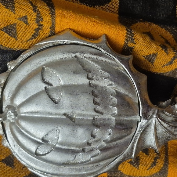 Nwt Gothic Silver Bat Mirror - Picture 5 of 6